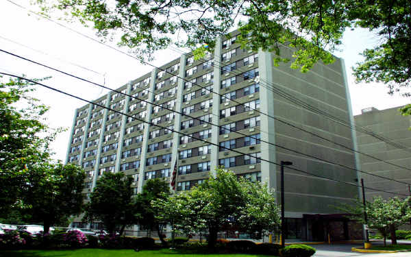 Mount Carmel Towers in Orange, NJ - Building Photo - Building Photo