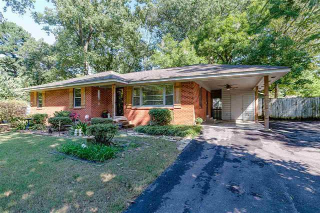property at 3078 Chaucer Ln