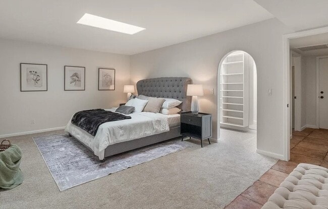 15602 N 56th Pl in Scottsdale, AZ - Foto de edificio - Building Photo