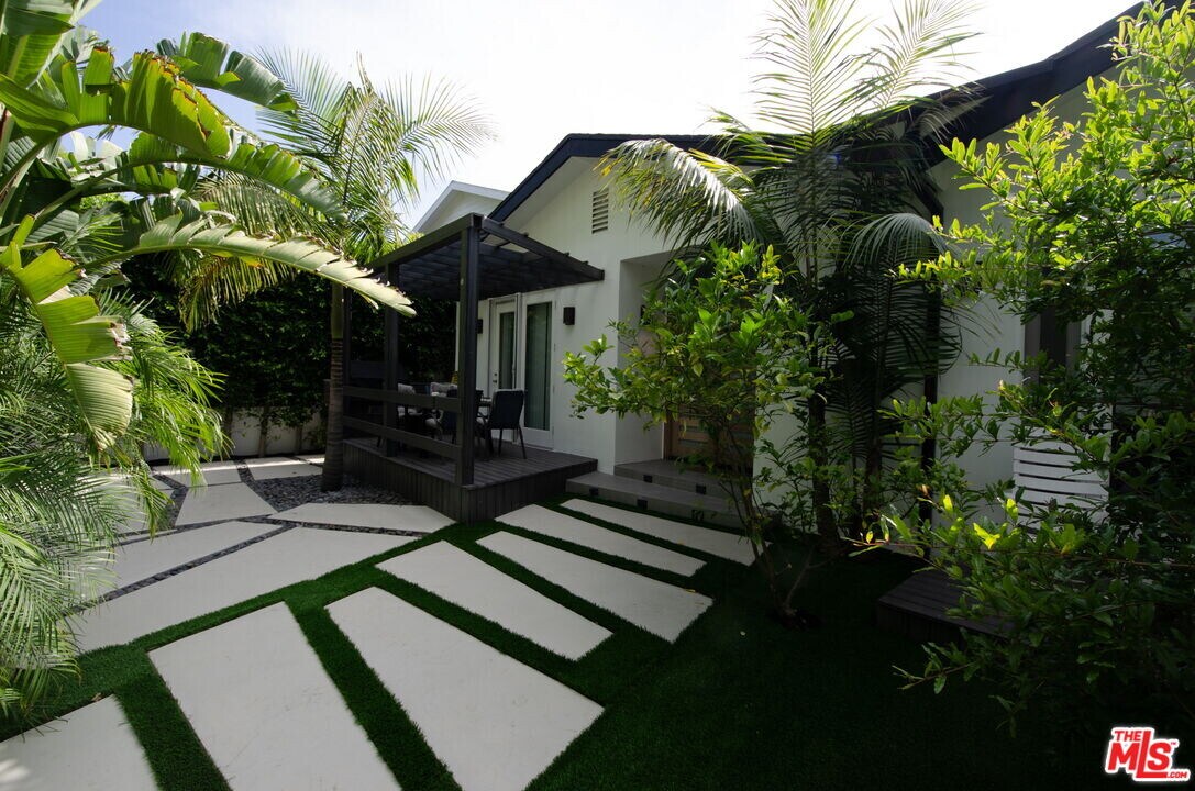 355 S Sycamore Ave in Los Angeles, CA - Building Photo
