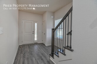 3213 N 103rd Pl in Kansas City, KS - Building Photo - Building Photo