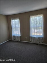 1502 Saxony Dr in Mount Laurel, NJ - Building Photo - Building Photo
