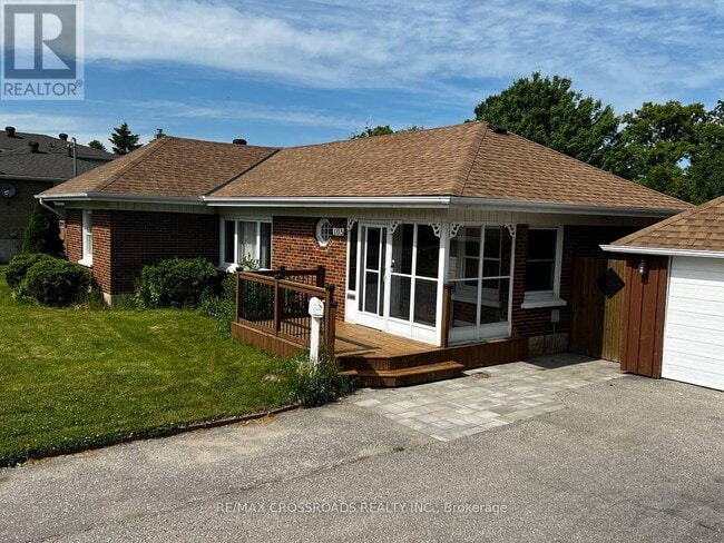 property at 105 Bayview Dr