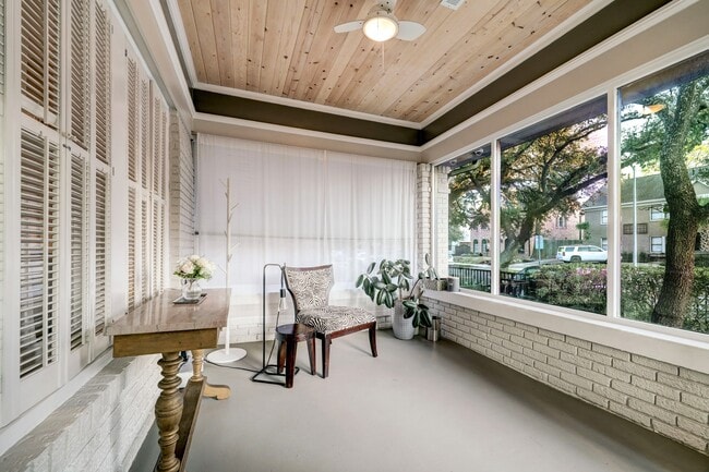 1754 Hawthorne St in Houston, TX - Foto de edificio - Building Photo