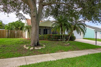 7870 Blackwood Ln in Greenacres, FL - Building Photo - Building Photo