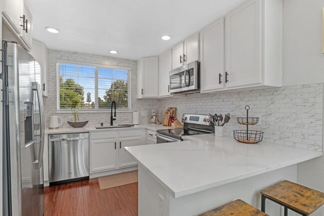 2192 S Fulton Cir, Unit 202