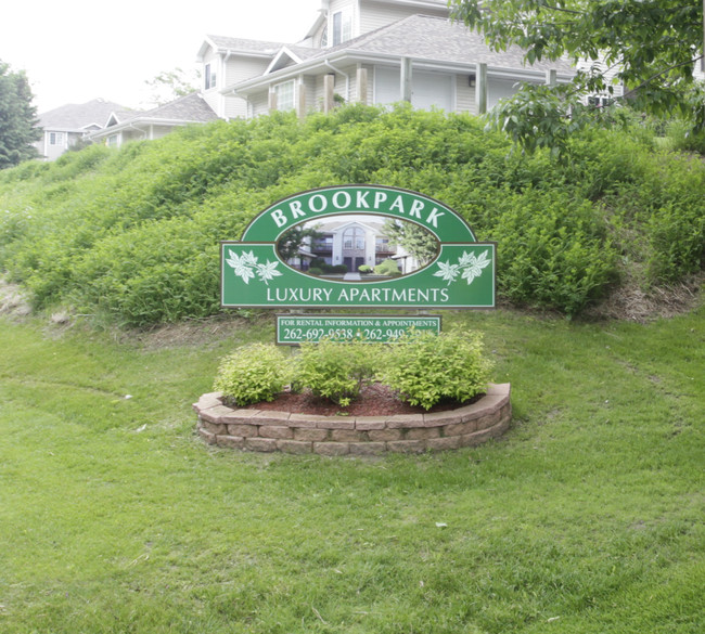 Brookpark Apartments in Fredonia, WI - Building Photo - Building Photo