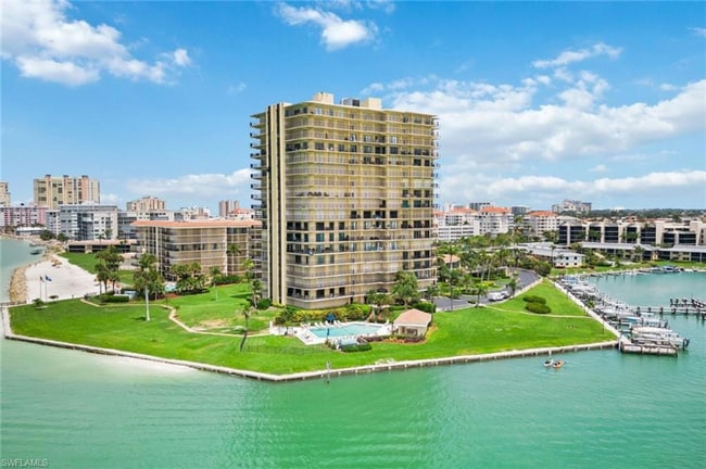 1100 S Collier Blvd in Marco Island, FL - Building Photo - Building Photo