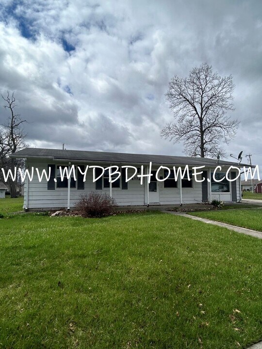 6335 Bittersweet Dr in Fort Wayne, IN - Building Photo