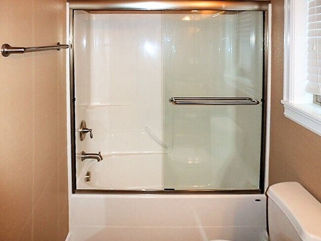 2507 Locksley Ave SE in Salem, OR - Building Photo - Building Photo