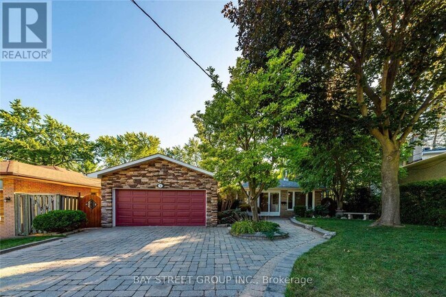 property at 5 Warlock Crescent