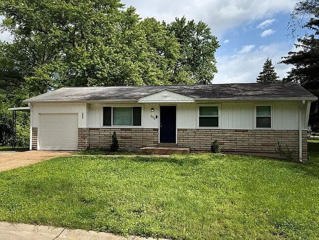 property at 2033 Bella Clare Dr