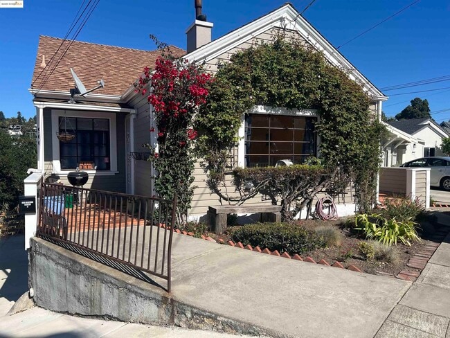 property at 900 Everett Ave