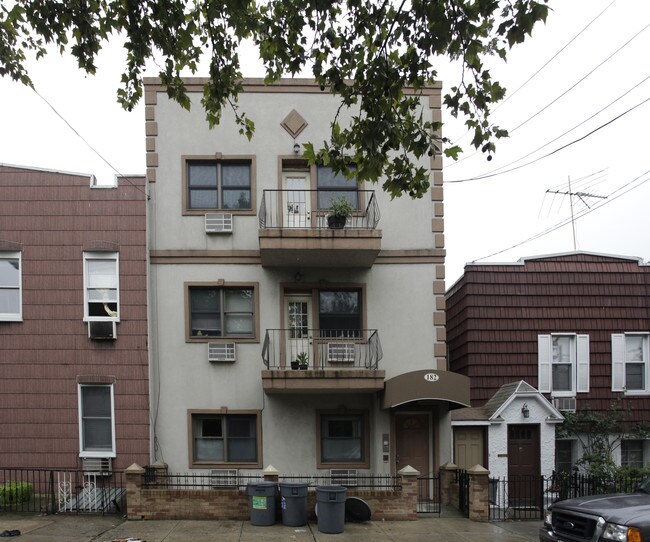 182 Richardson St in Brooklyn, NY - Building Photo - Building Photo