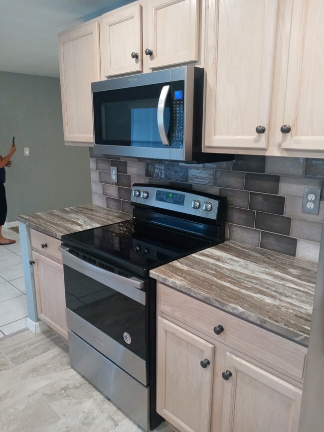 property at 4653 Crescent Rd