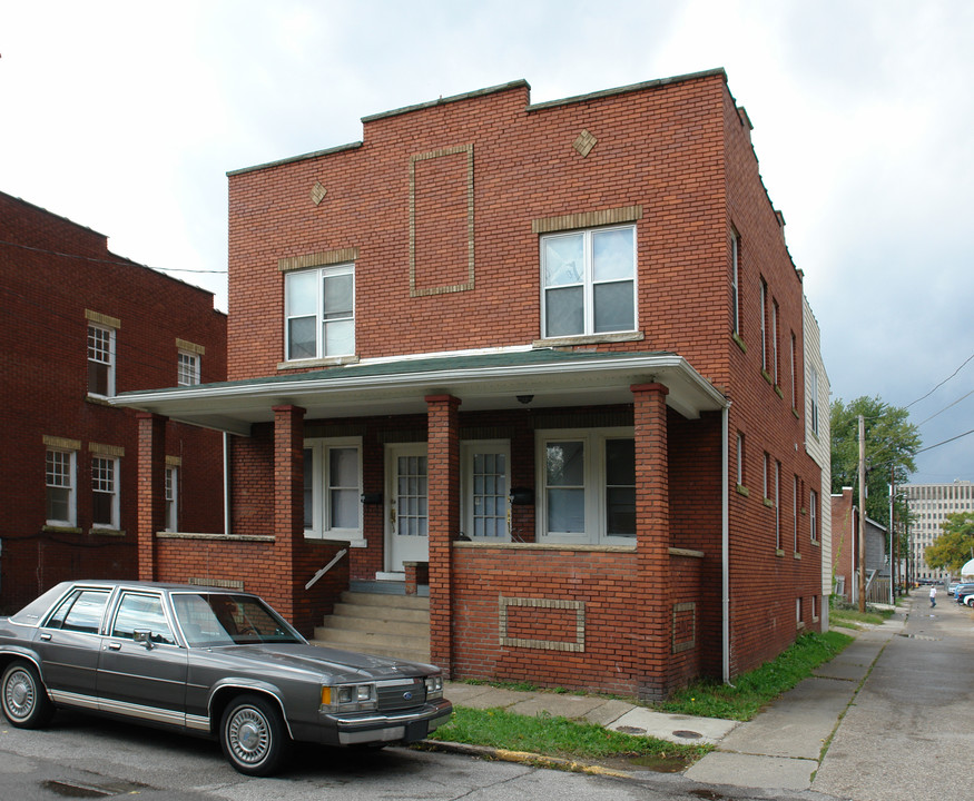 103 Veazey in Charleston, WV - Building Photo