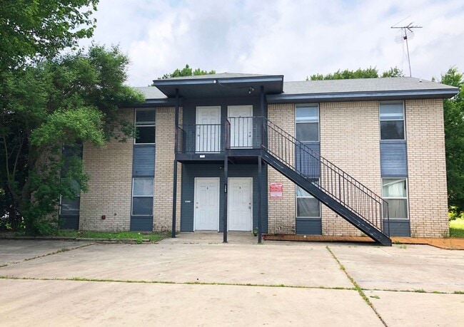 property at 1705 Cedarhill Dr