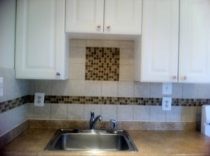 6001 Arlington Blvd in Falls Church, VA - Foto de edificio - Building Photo