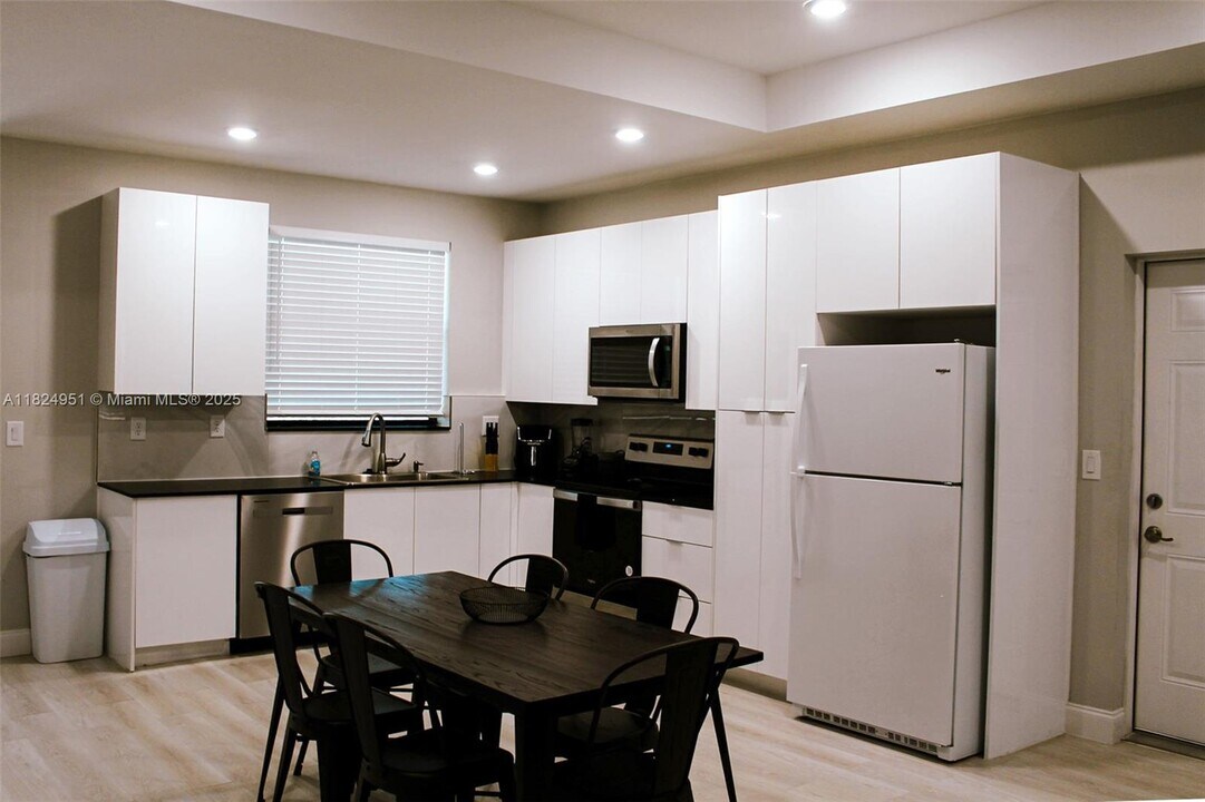 622 Windermere Dr in Lehigh Acres, FL - Building Photo