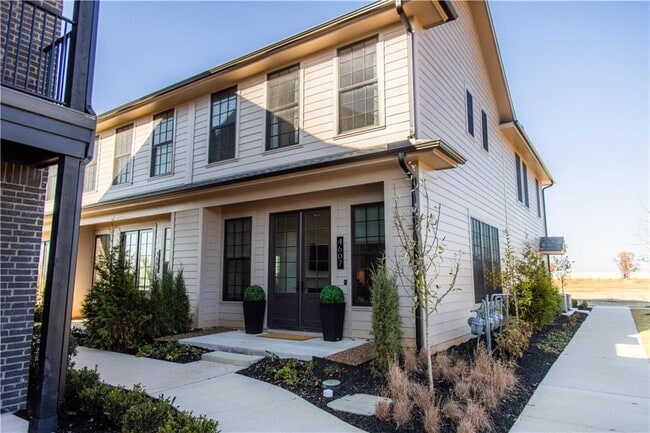 property at 4607 S 47th St