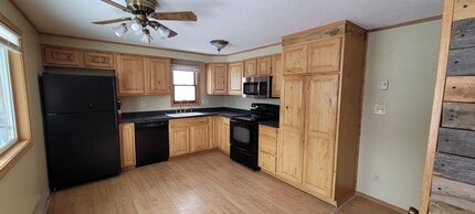 1022 6th St SE in Bemidji, MN - Building Photo - Building Photo