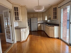 14 Genesee Dr in Commack, NY - Building Photo - Building Photo