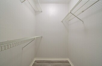 10110 Forum W Dr in Houston, TX - Building Photo - Building Photo