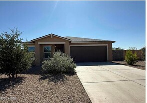 14311 S Redondo Rd in Arizona City, AZ - Building Photo