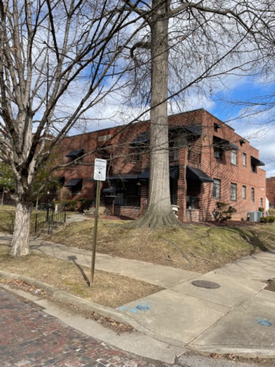 1302 Charleston Ave in Huntington, WV - Building Photo