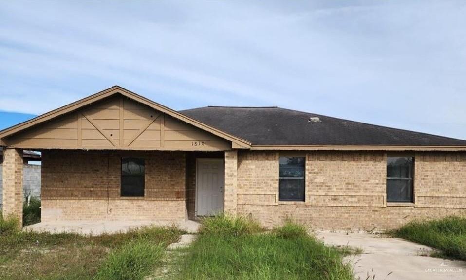 175 N Old El Sauz Rd in Rio Grande City, TX - Building Photo