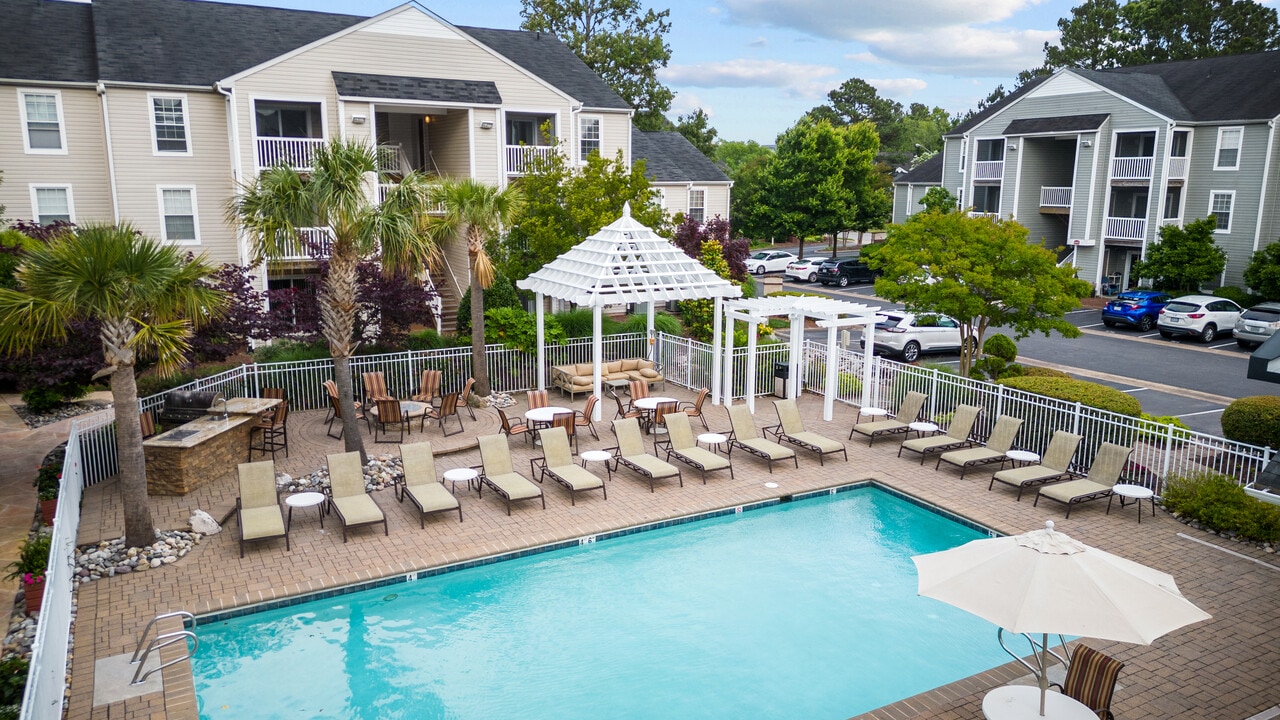 Columbus Station Apartments at Town Center in Virginia Beach, VA - Foto de edificio