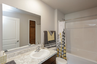 Dakota Apartments in Williston, ND - Building Photo - Interior Photo