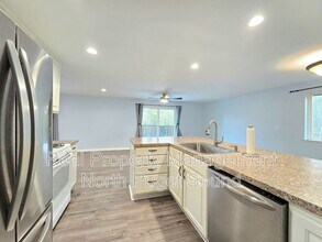 8711 70th Dr NE in Marysville, WA - Building Photo - Building Photo