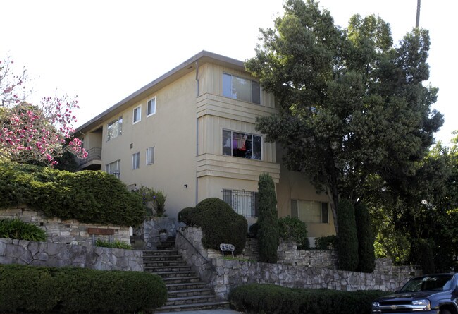 450 Merritt Ave in Oakland, CA - Foto de edificio - Building Photo