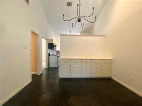 1811 W 39th St in Austin, TX - Building Photo - Building Photo