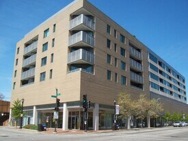 900 Chicago Ave in Evanston, IL - Building Photo