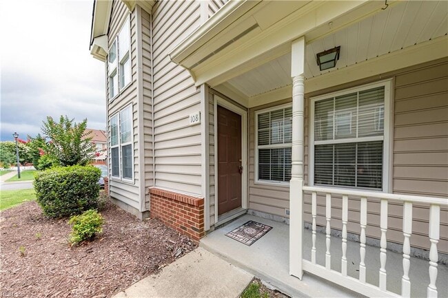 108 White Cedar Ln in Yorktown, VA - Building Photo - Building Photo