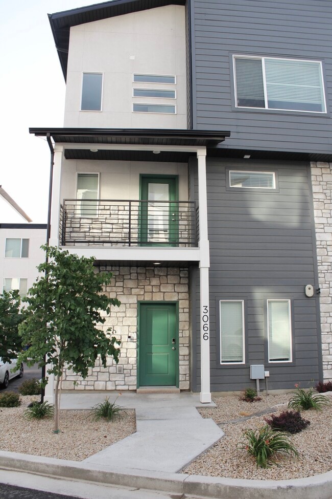 property at 3066 N Indigo Lp