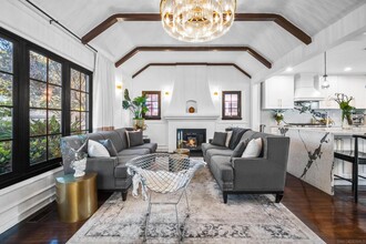 340 B Ave in Coronado, CA - Building Photo - Building Photo