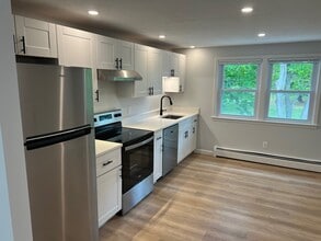 397 Alfred Rd in Biddeford, ME - Building Photo - Building Photo