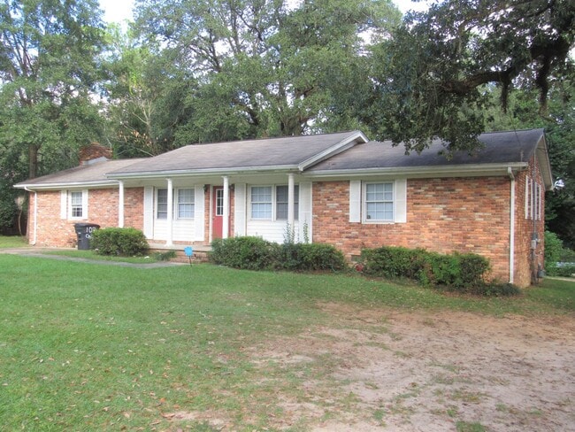 property at 109 S Chapel Dr