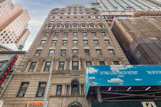 150 W 47th St in New York, NY - Building Photo - Building Photo