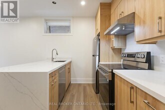 72 Jones Ave in Toronto, ON - Building Photo - Building Photo