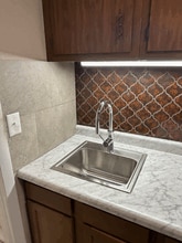 834 S Walnut St, Unit 834R S. Walnut in Springfield, IL - Foto de edificio - Building Photo