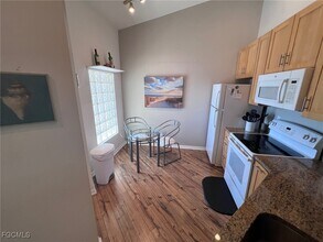 12061 Summergate Cir in Ft. Myers, FL - Building Photo - Building Photo