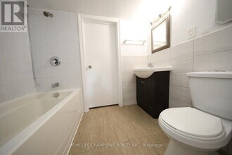1444 Dundas St E in Toronto, ON - Building Photo - Building Photo