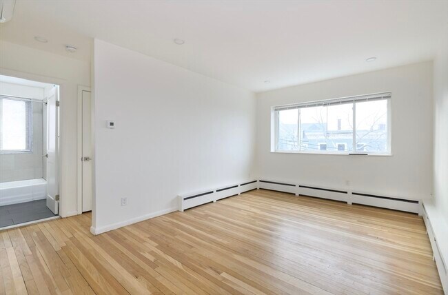 37 Parker Hill Ave, Unit 8C