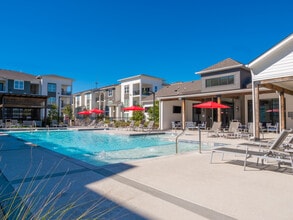 The Waters At Redstone in Crestview, FL - Building Photo - Building Photo