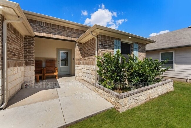 829 Margay Lp in Seguin, TX - Building Photo - Building Photo