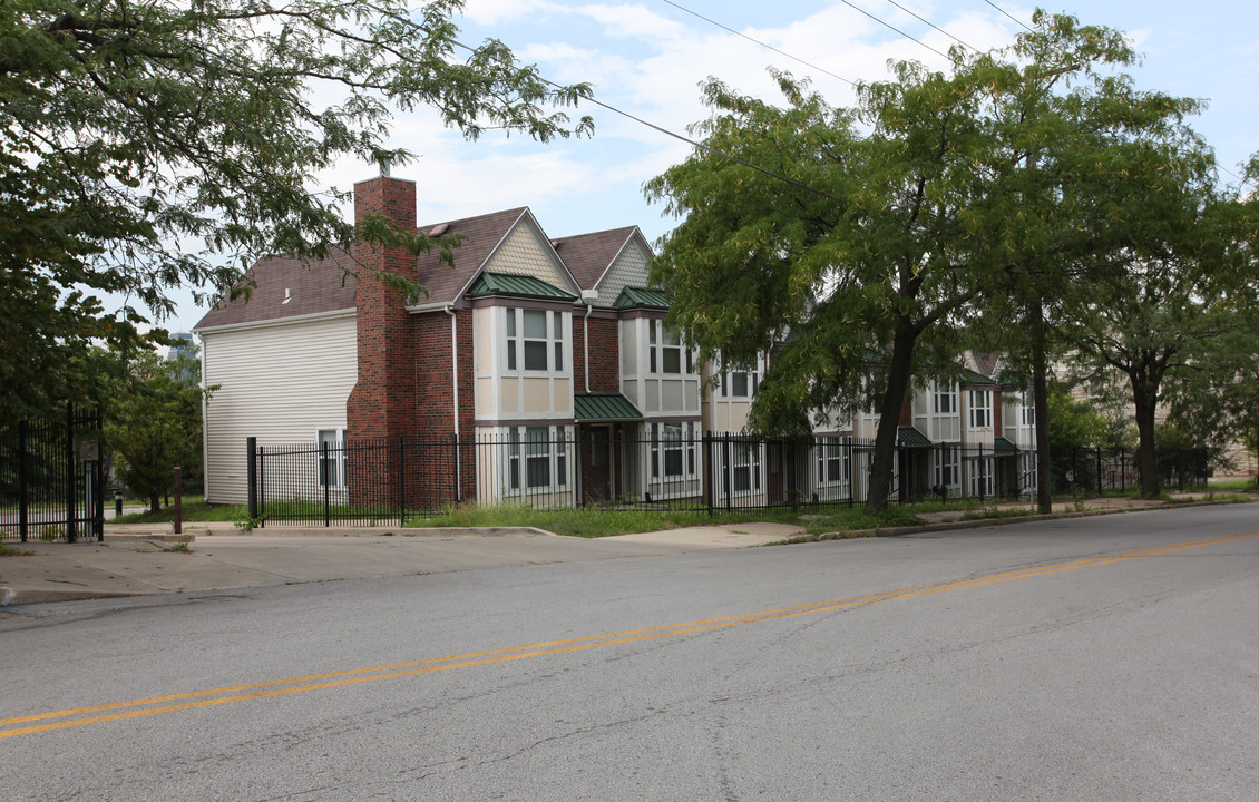 Basie Court Apartments in Kansas City, MO - Building Photo